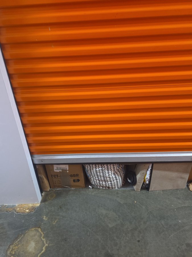 10 x 10 storage unit in Raleigh, NC
