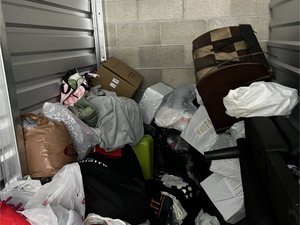 5 x 10 storage unit in Signal Hill, CA