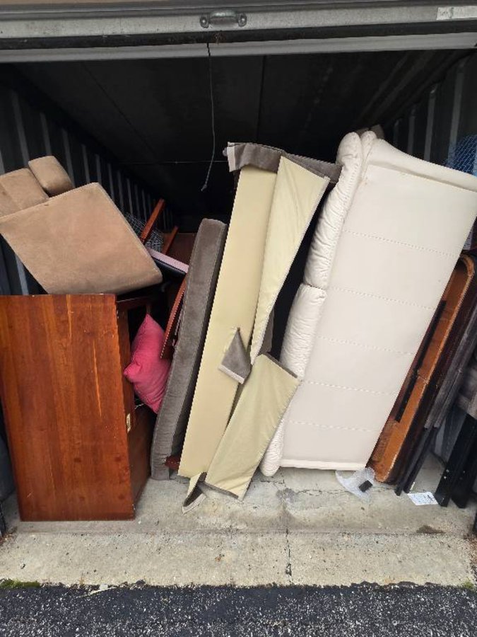 10 x 20 storage unit in Mundelein, IL