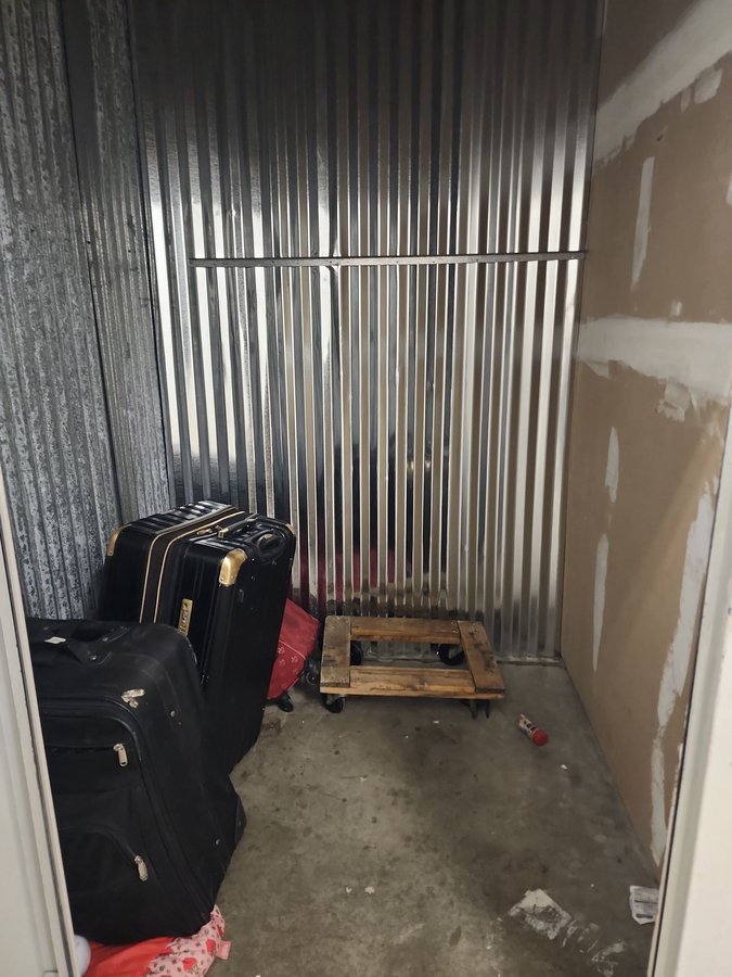 5 x 5 storage unit in Dallas, TX