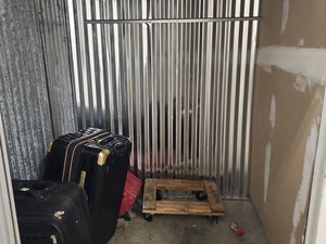 5 x 5 storage unit in Dallas, TX