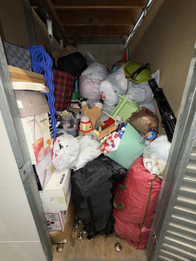 5 x 10 storage unit in Burbank, CA