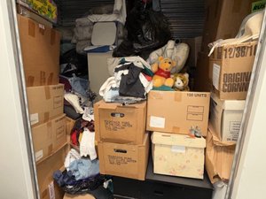 7 x 10 storage unit in Burbank, CA