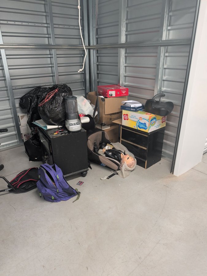 10 x 7 storage unit in Laveen, AZ