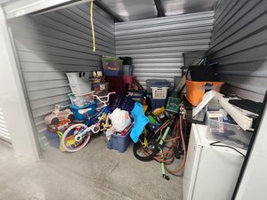 10 x 10 storage unit in Lakeland, FL