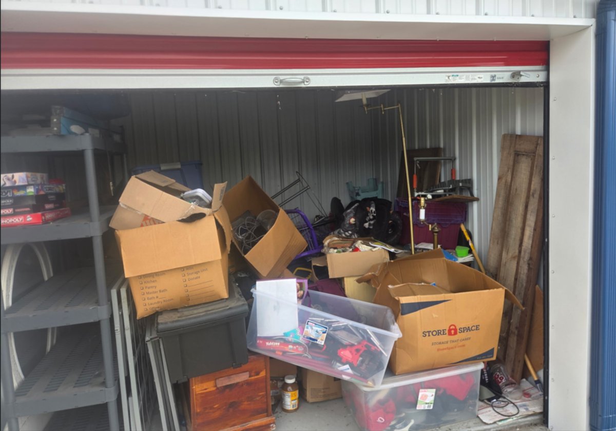 10 x 10 storage unit in Rochester, IN