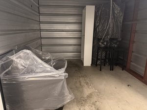 10 x 11 storage unit in Torrance, CA