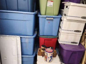 10 x 10 storage unit in Palmdale, CA