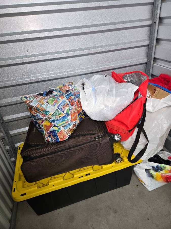 5 x 5 storage unit in North Hollywood, CA