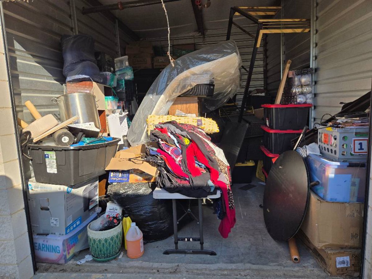 10 x 15 storage unit in Irving, TX