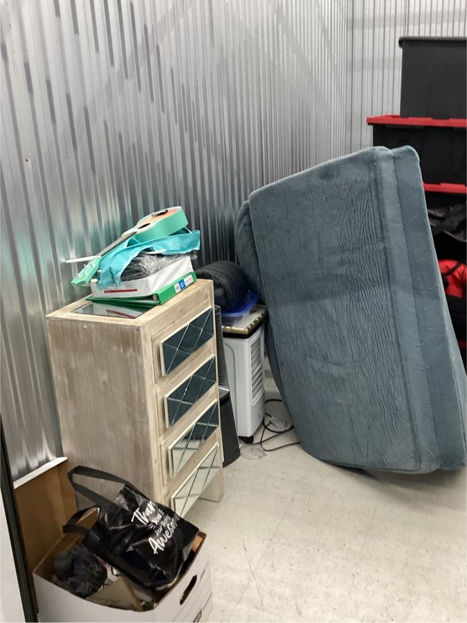 10 x 15 storage unit in Reno, NV