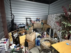 10 x 10 storage unit in Waukesha, WI