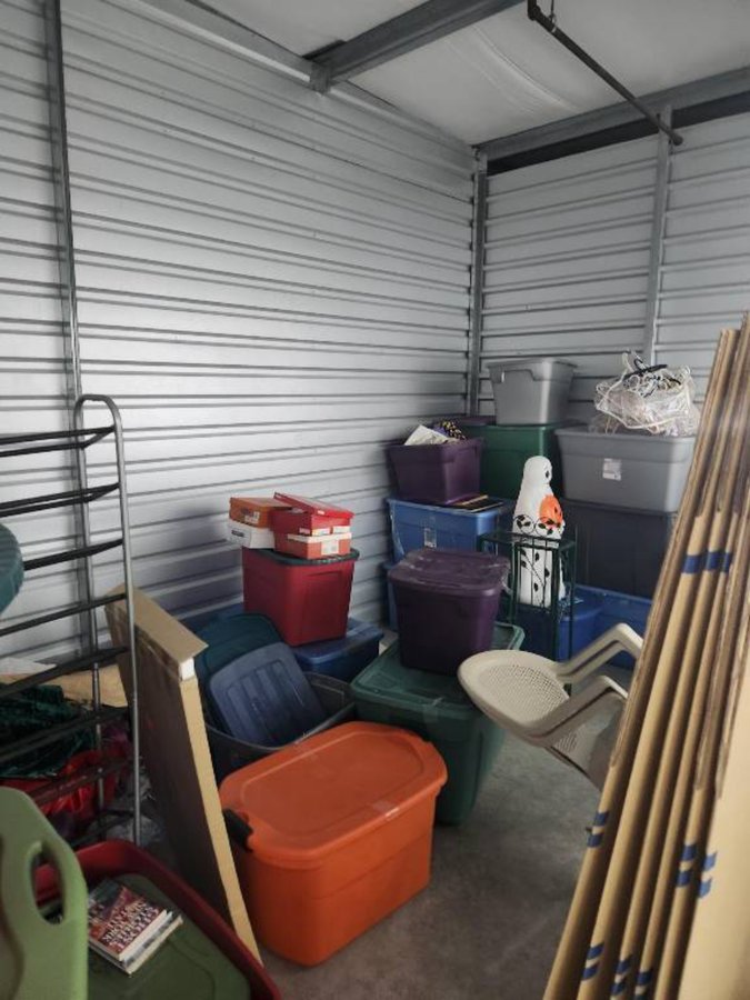 20 x 10 storage unit in Palmdale, CA