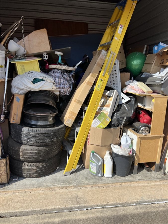 10 x 10 storage unit in Houston, TX