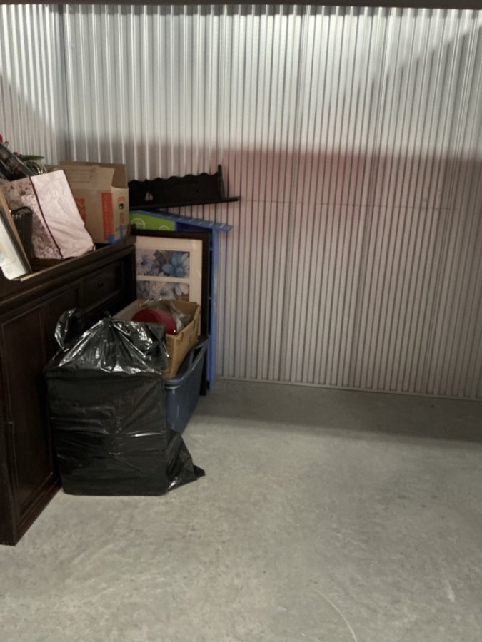 10 x 7 storage unit in Naples, FL