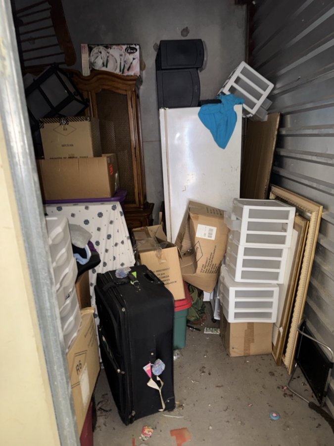 10 x 10 storage unit in Sugar Land, TX
