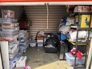 10 x 10 storage unit in Sugar Land, TX