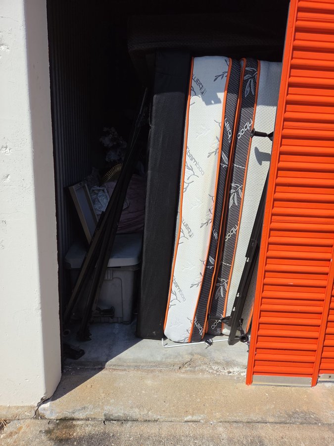 5 x 10 storage unit in Houston, TX