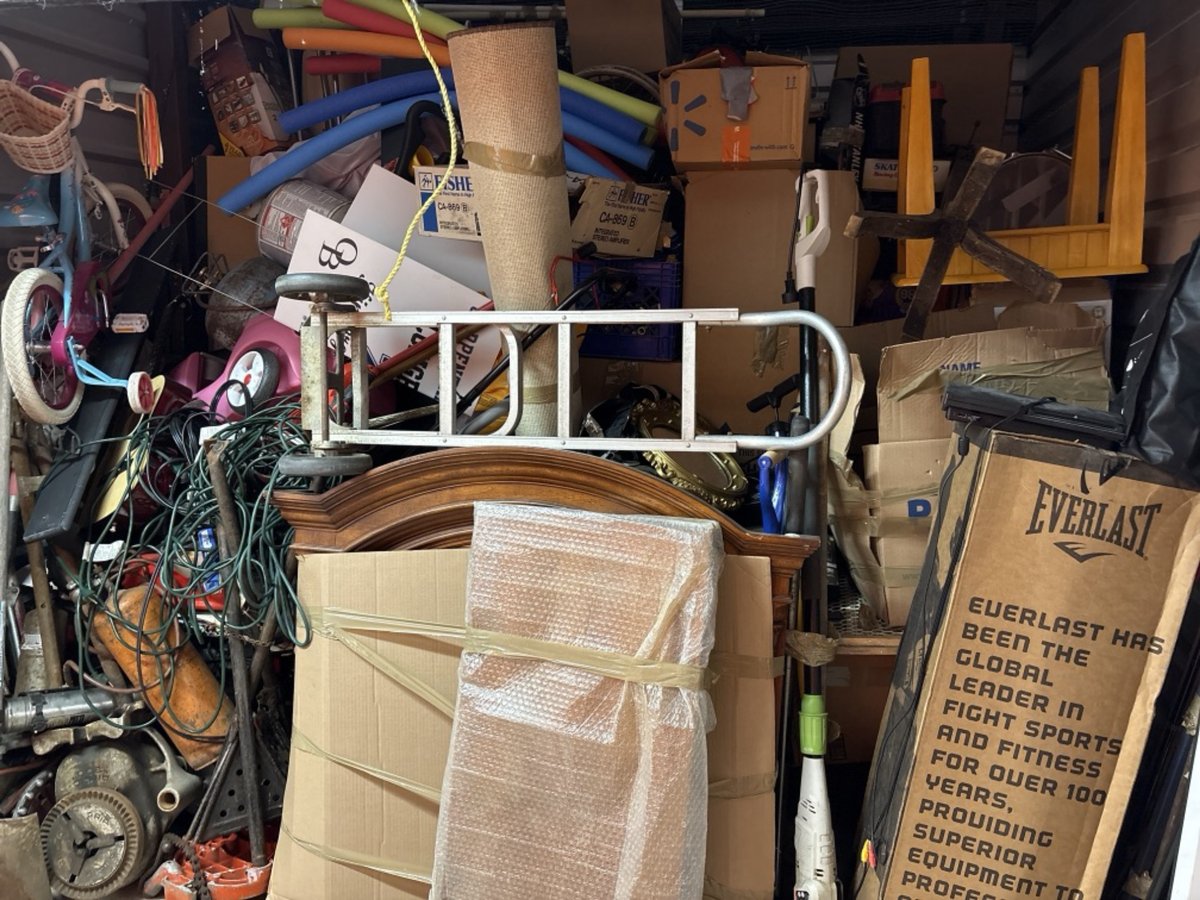 10 x 10 storage unit in Old Bridge, NJ