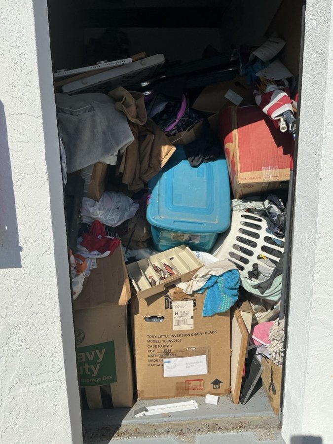 5 x 10 storage unit in Naples, FL