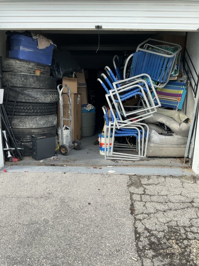 12 x 32 storage unit in Naples, FL