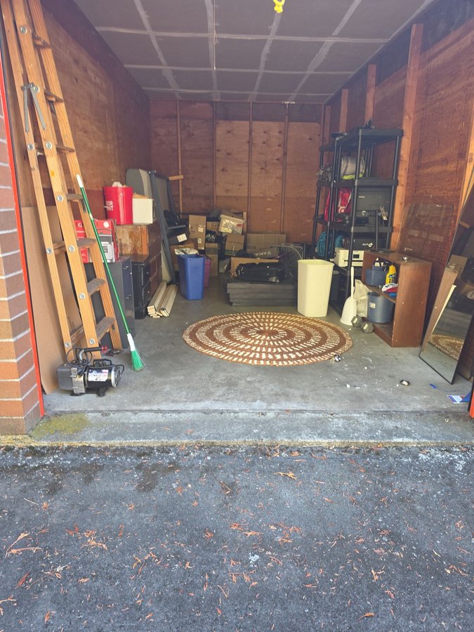 10 x 20 storage unit in Tigard, OR