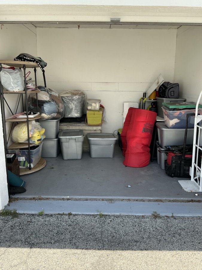 10 x 10 storage unit in Naples, FL