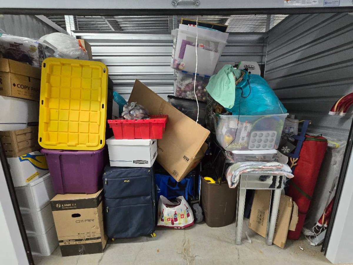 10 x 5 storage unit in Cape Coral, FL
