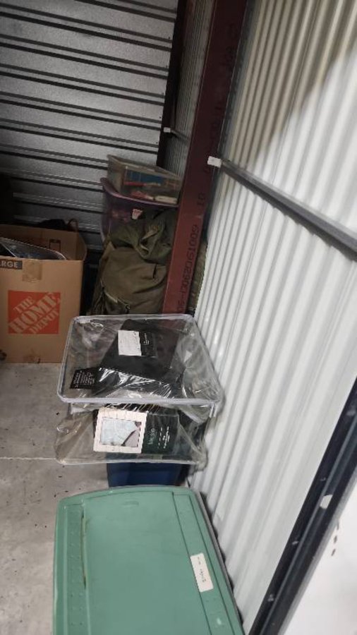 5 x 10 storage unit in College Park, GA