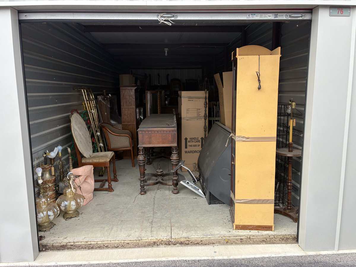 10 x 30 storage unit in Waxahachie, TX