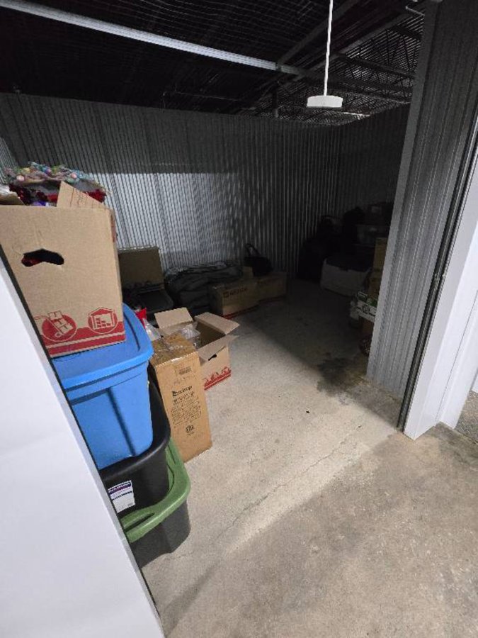 15 x 10 storage unit in Merrillville, IN