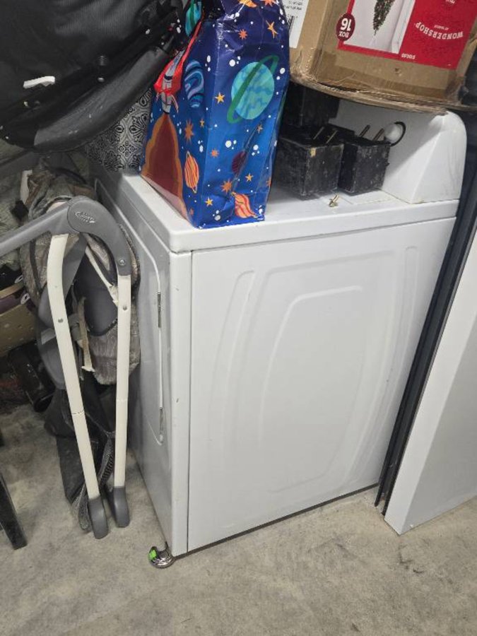 10 x 5 storage unit in Pensacola, FL