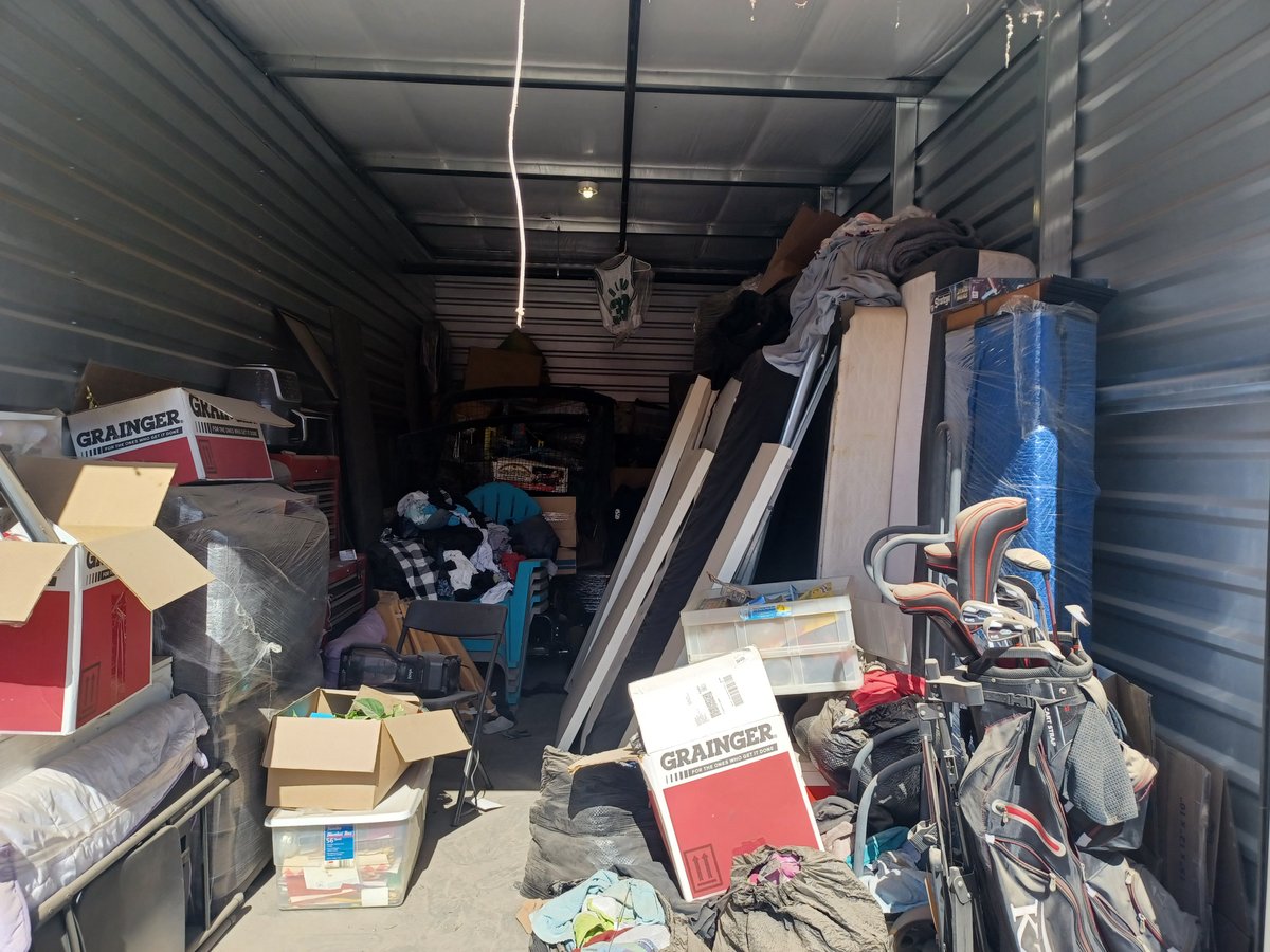 10 x 25 storage unit in Phoenix, AZ