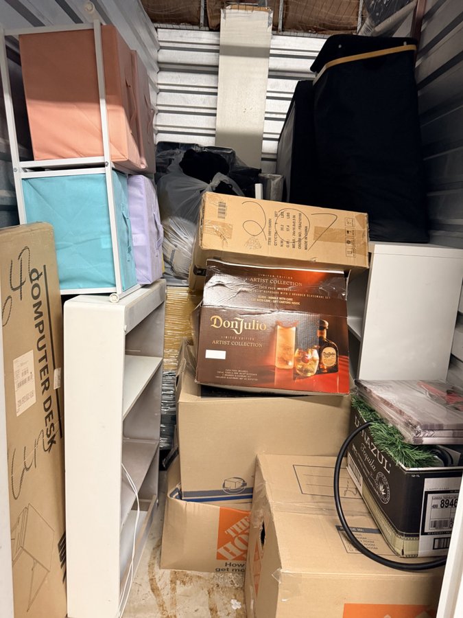 5 x 10 storage unit in Houston, TX