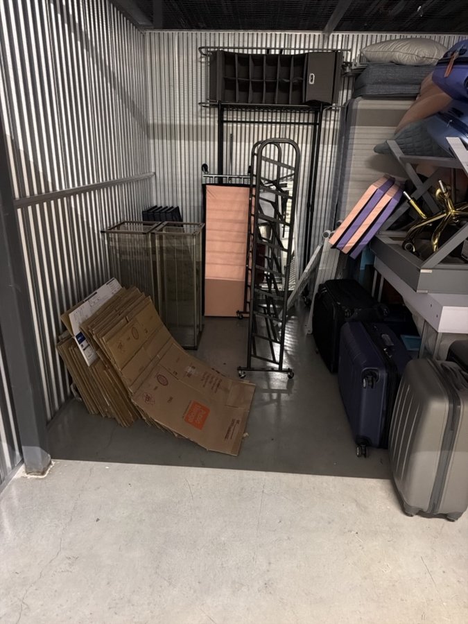 10 x 15 storage unit in Cape Coral, FL