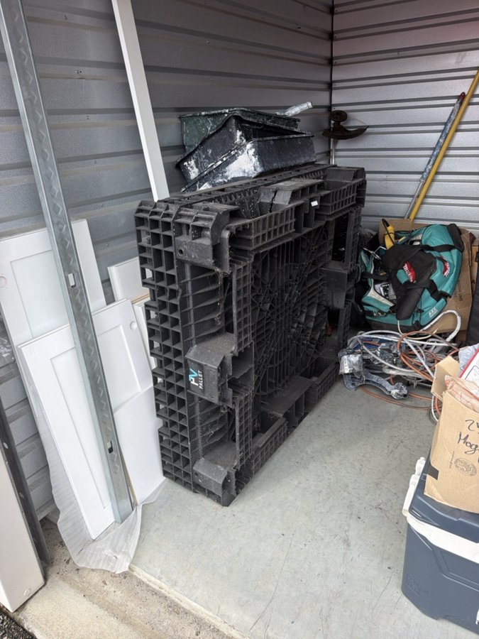 10 x 10 storage unit in Cape Coral, FL