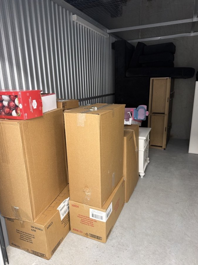 10 x 15 storage unit in Cape Coral, FL
