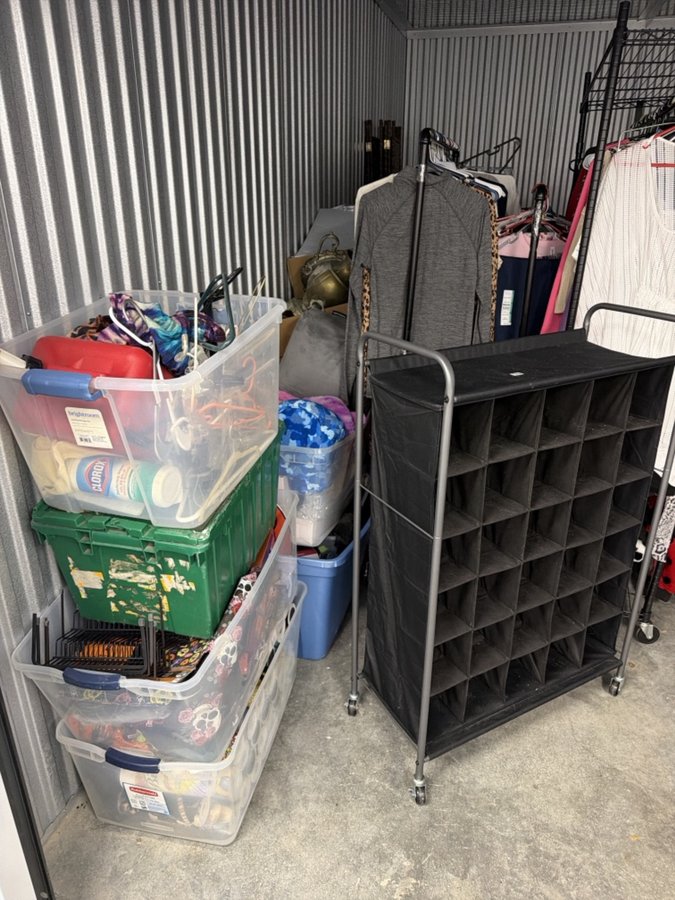 10 x 15 storage unit in Cape Coral, FL
