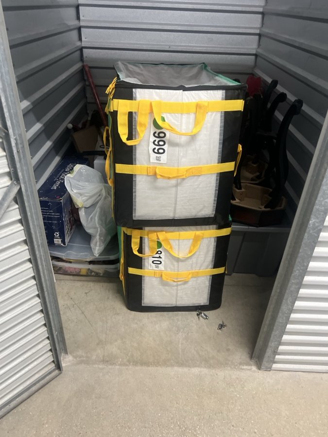 5 x 7 storage unit in Rosenberg, TX
