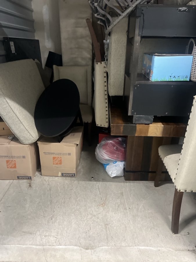 7 x 10 storage unit in Rosenberg, TX