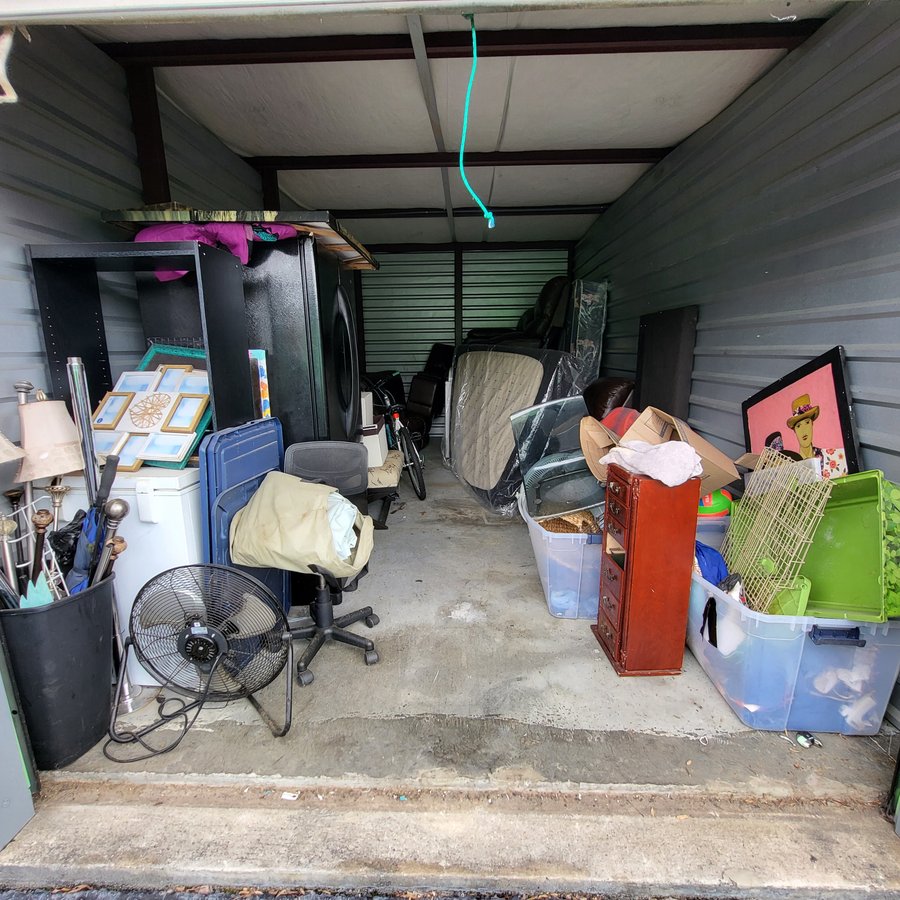 10 x 20 storage unit in Lawrenceville, GA