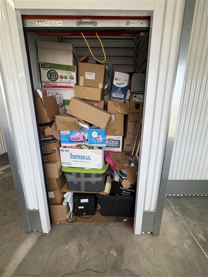 5 x 5 storage unit in Honolulu, HI