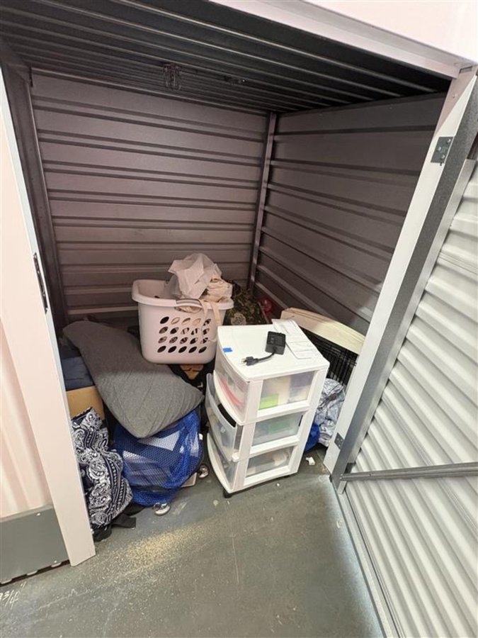 5 x 5 storage unit in Honolulu, HI