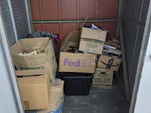 5 x 5 storage unit in Los Angeles, CA