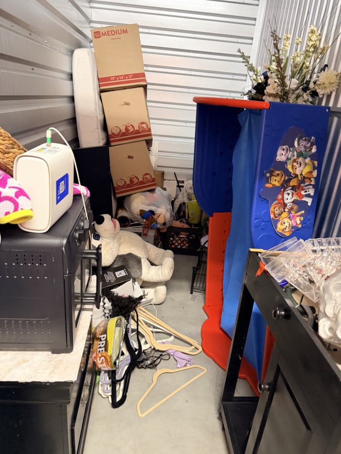 5 x 10 storage unit in Houston, TX