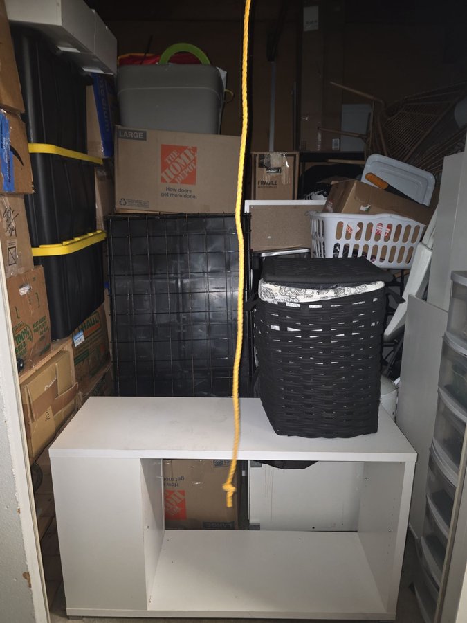 10 x 10 storage unit in Alameda, CA
