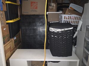 10 x 10 storage unit in Alameda, CA