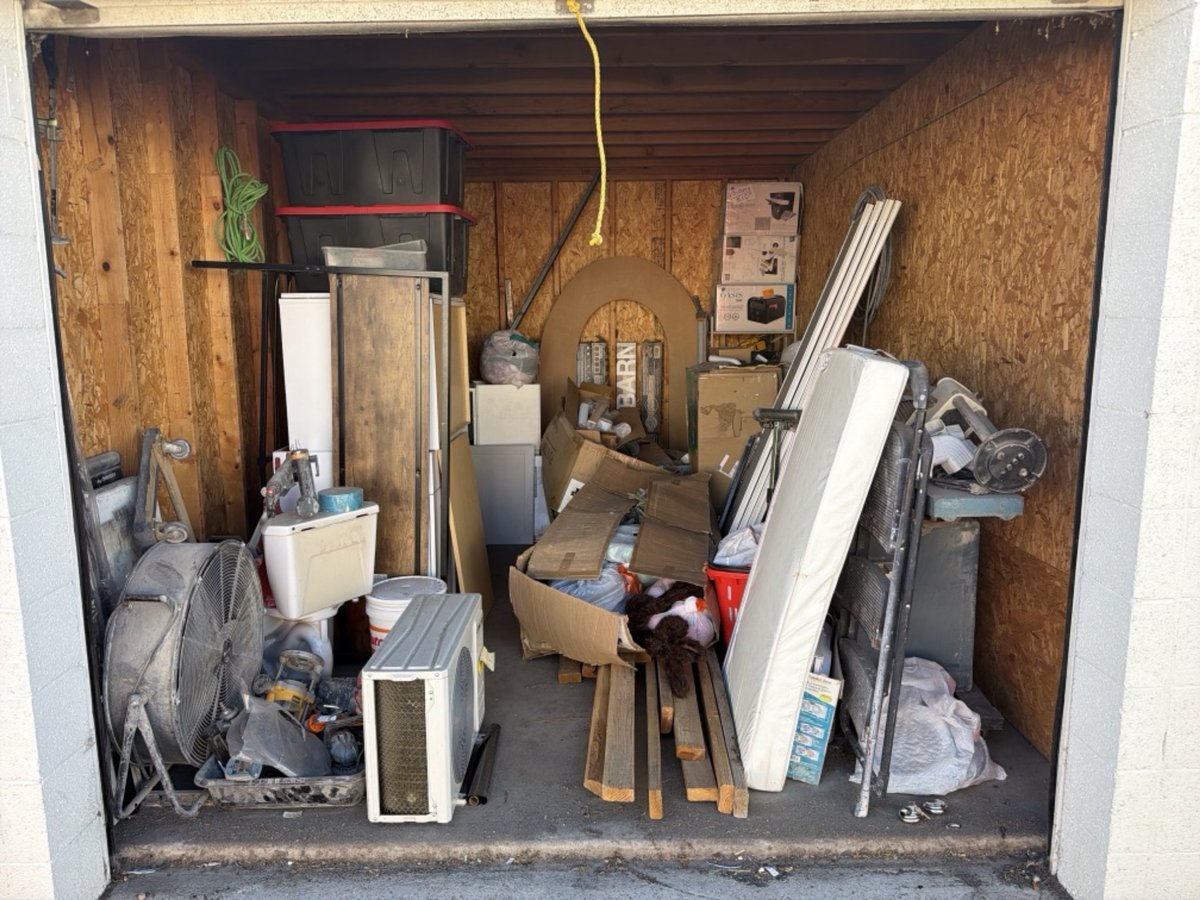 10 x 15 storage unit in Las Vegas, NV