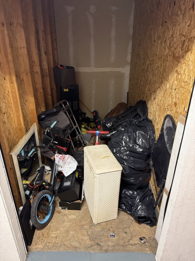 5 x 10 storage unit in Las Vegas, NV