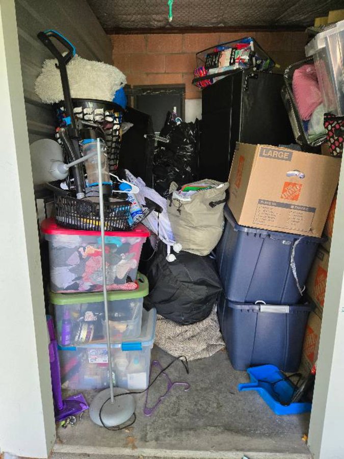 10 x 10 storage unit in Dallas, TX